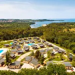 Amazing Stacaravan In Vabriga With Wifi Kemp 5*