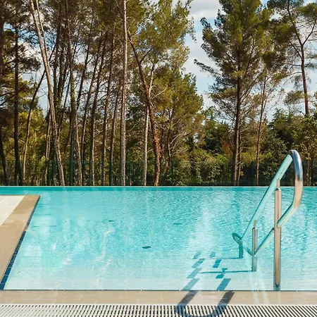 2 Bedroom Stunning Stacaravan In Vabriga
