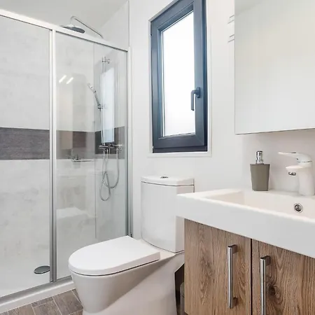2 Bedroom Stunning Stacaravan In Vabriga 5*