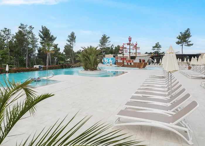 Amazing Stacaravan In Vabriga With Wifi 5* Porec